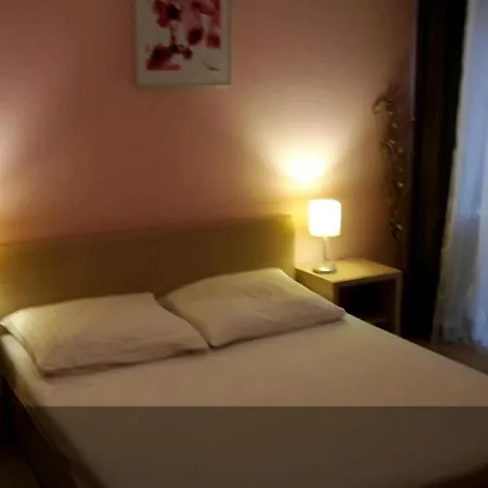Fantastyczny Apartament Z Miejscem Parkingowym Apartman